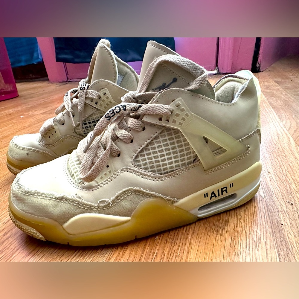 Jordan 4 Retro